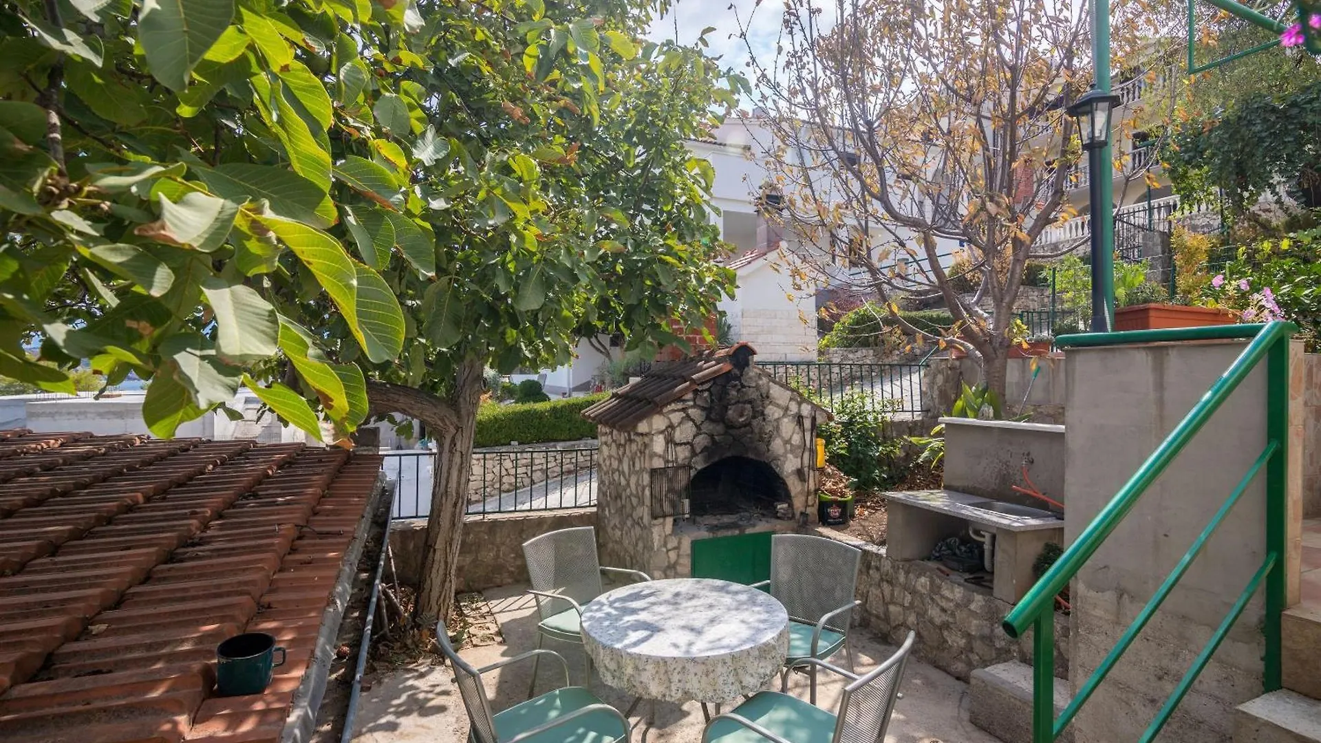 Apartment Goran - Sea View Donji Okrug  Croatia